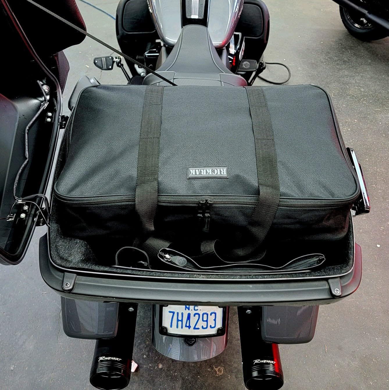 An application scenario or product detail of motorcycle travel pack - Image 9