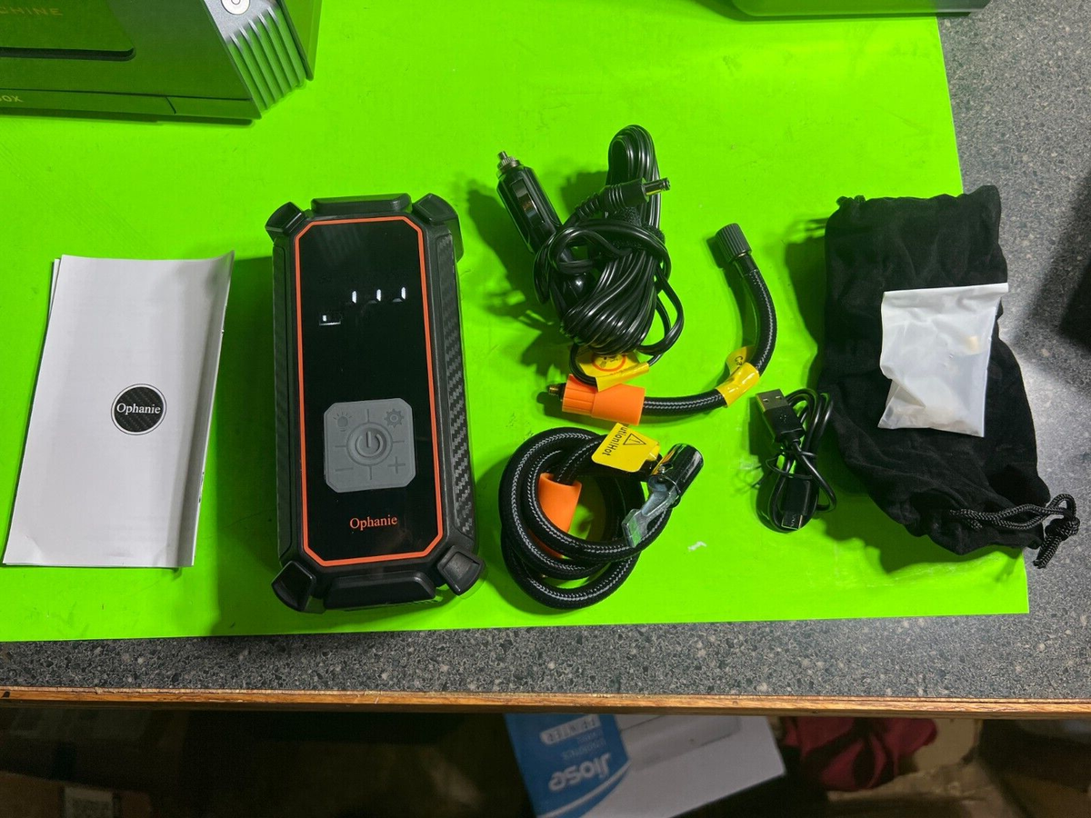 An application scenario or product detail of ophanie cordless portable tire inflator - Image 6