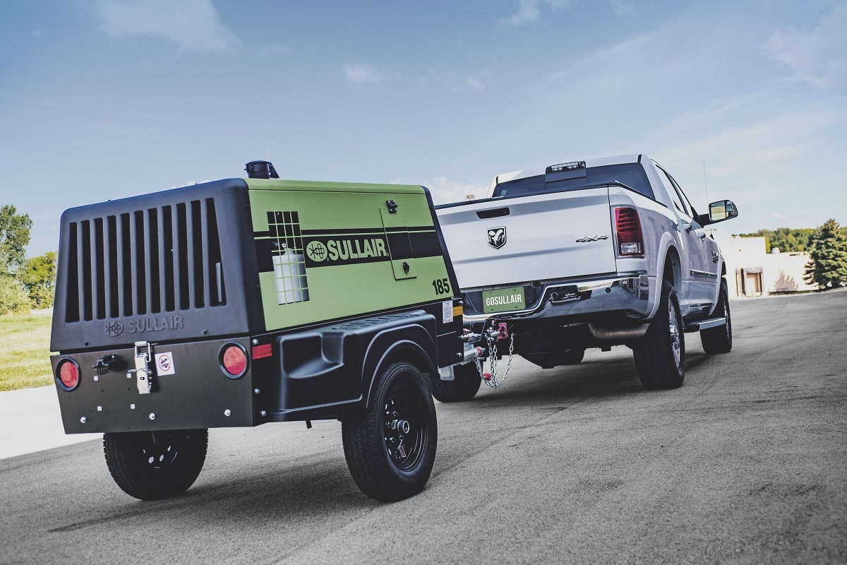 An application scenario or product detail of portable air compressor truck - Image 17