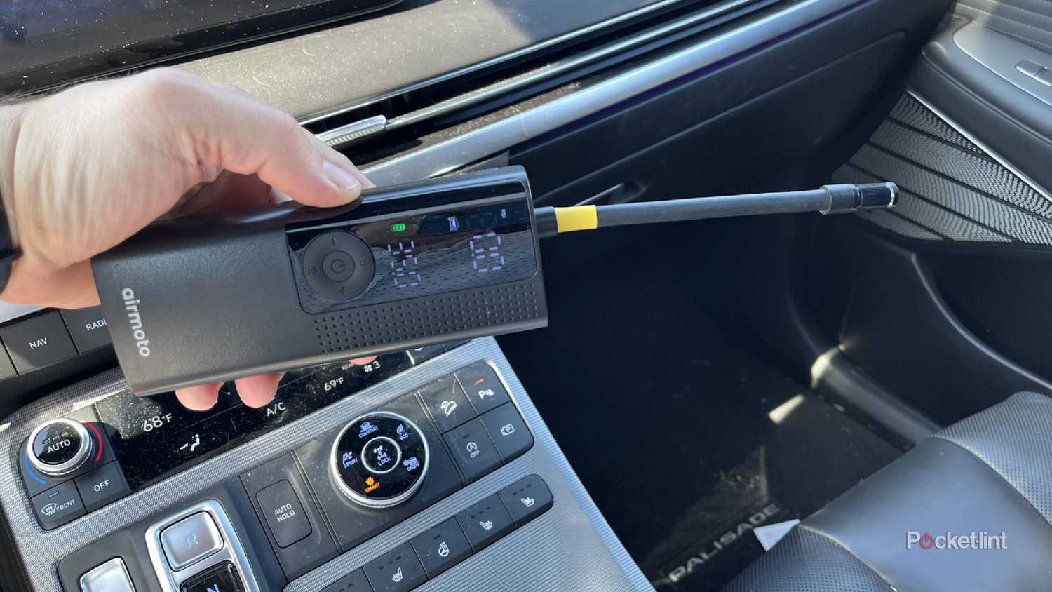 An application scenario or product detail of portable car pump - Image 21