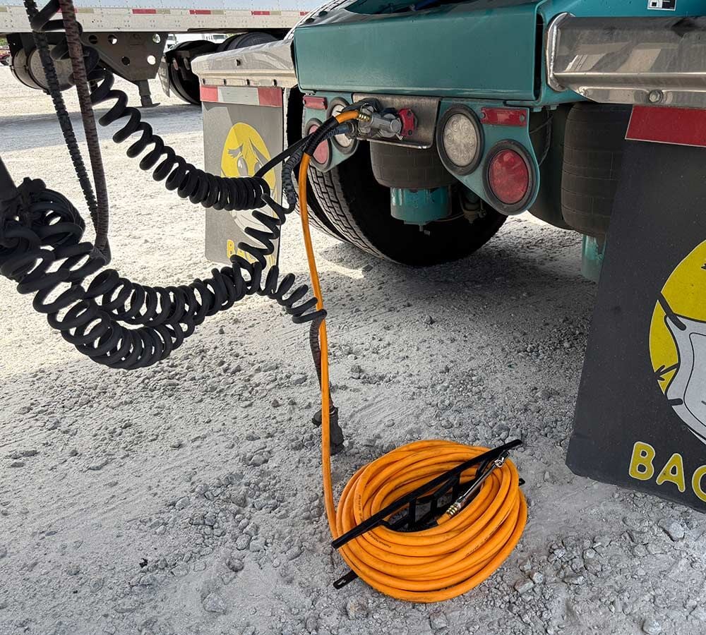 An application scenario or product detail of semi tire inflator - Image 15