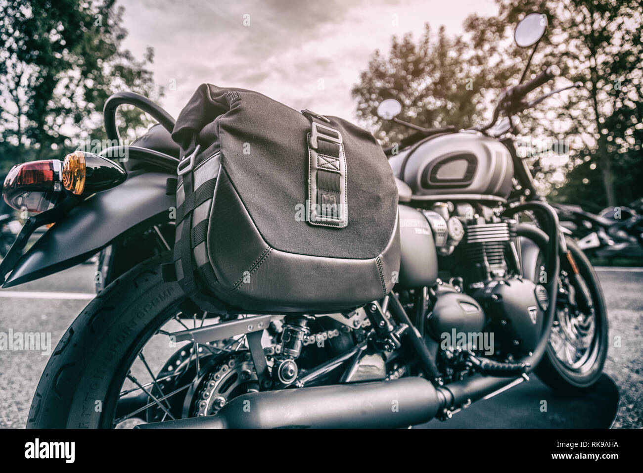 An application scenario or product detail of side bags for motorcycle - Image 10