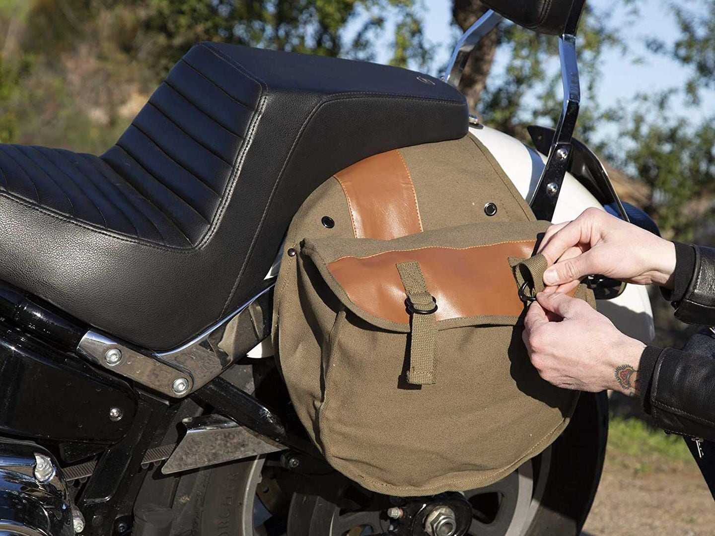 An application scenario or product detail of side bags for motorcycles - Image 4