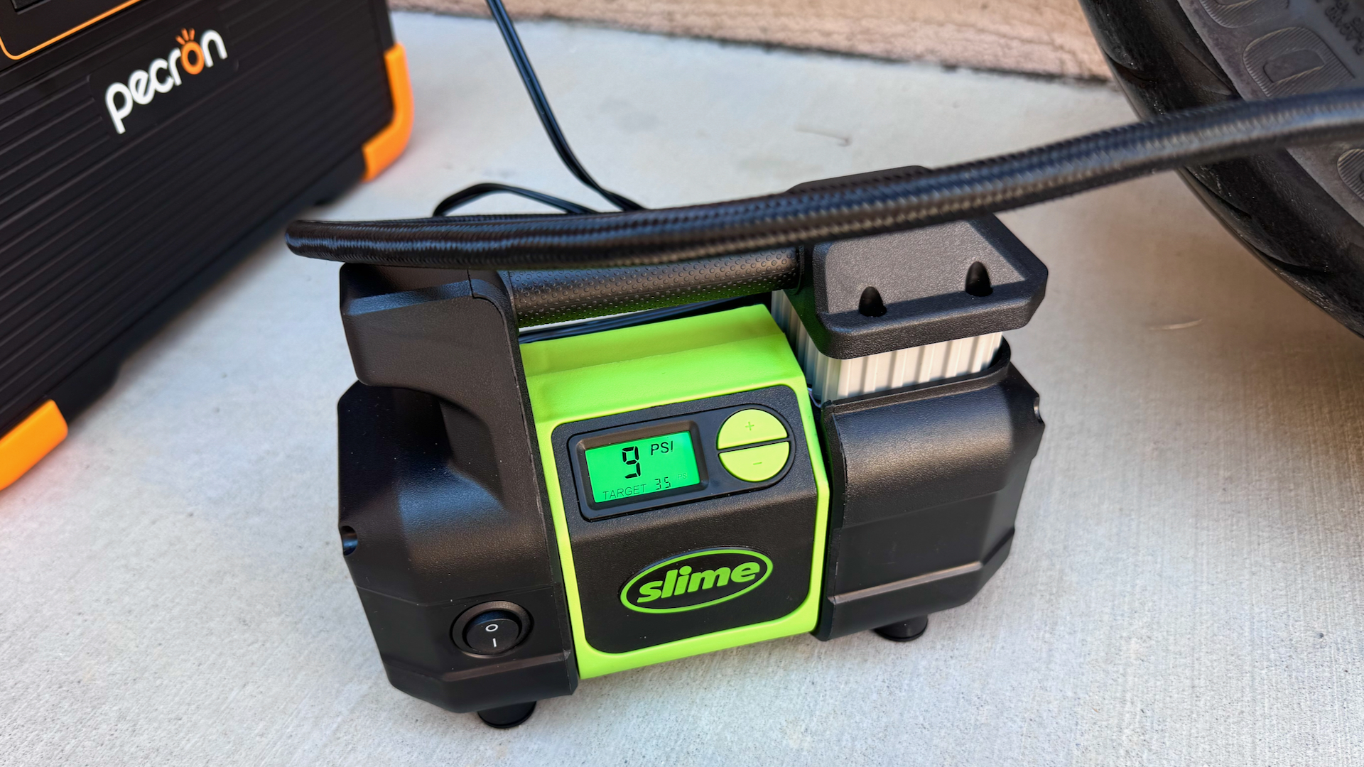 An application scenario or product detail of slime compressor - Image 18