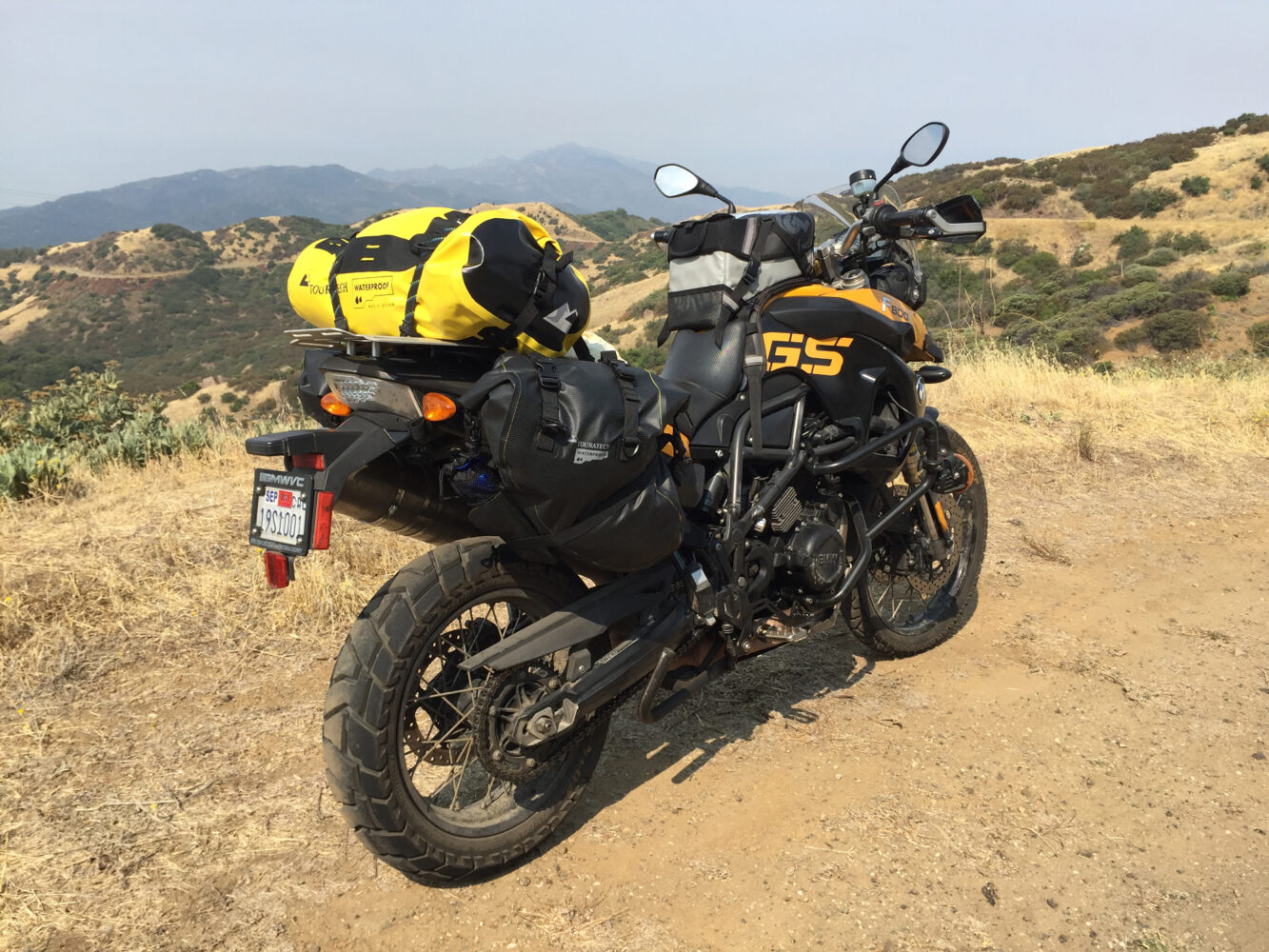 An application scenario or product detail of soft bags for adventure bikes - Image 15