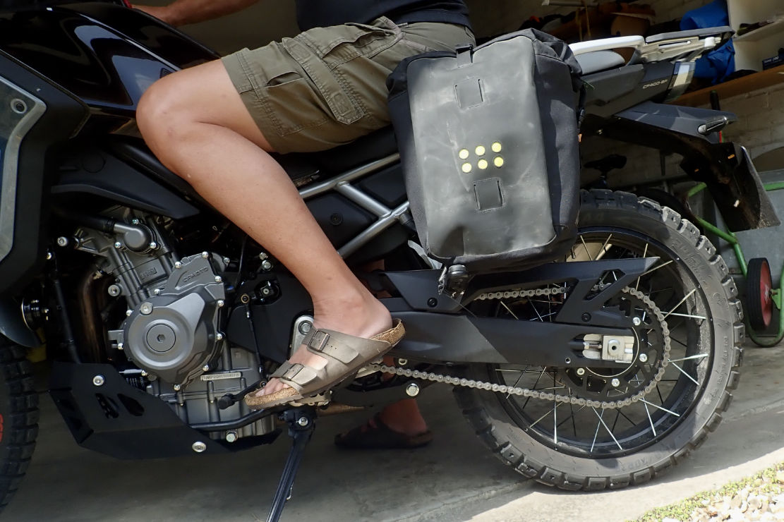 An application scenario or product detail of soft motorcycle luggage - Image 14