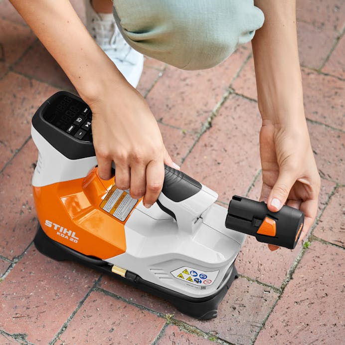 An application scenario or product detail of stihl tire inflator - Image 4