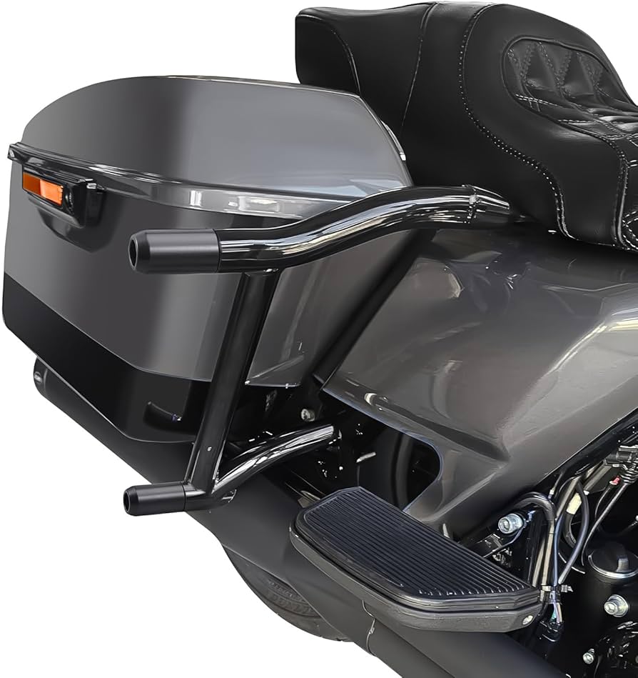 An application scenario or product detail of street glide crash bar saddle bag - Image 8