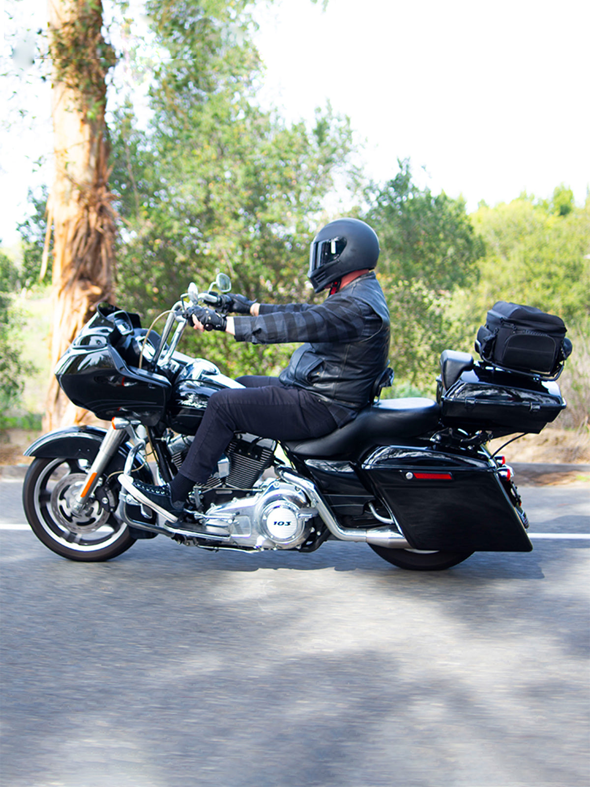 An application scenario or product detail of tail bag motorcycle - Image 14