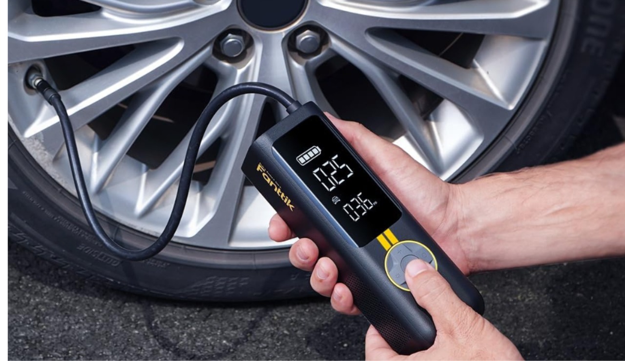 An application scenario or product detail of the best portable tire inflator - Image 20