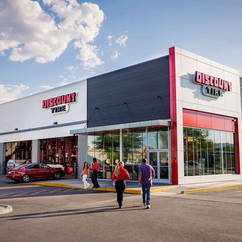 Featured image for the tire air near me open now guide