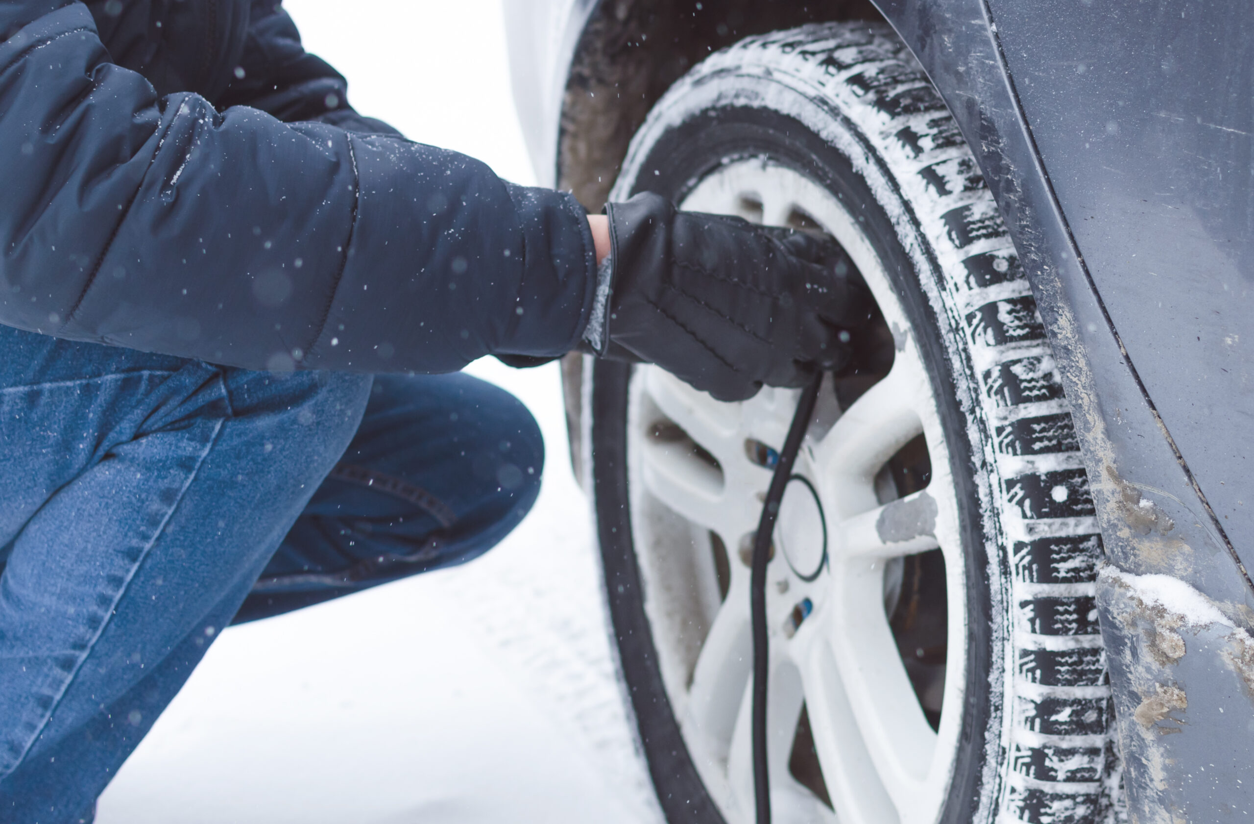 An application scenario or product detail of tire inflation pressure in cold weather - Image 2