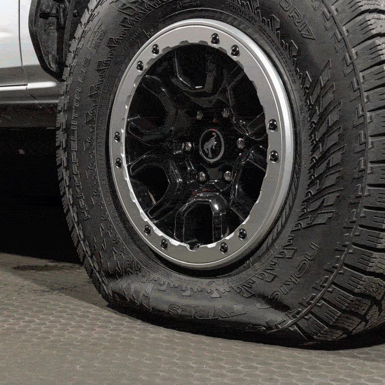 An application scenario or product detail of tire pumps for automobiles - Image 24