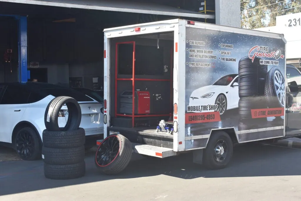 An application scenario or product detail of tire truck air compressor - Image 9