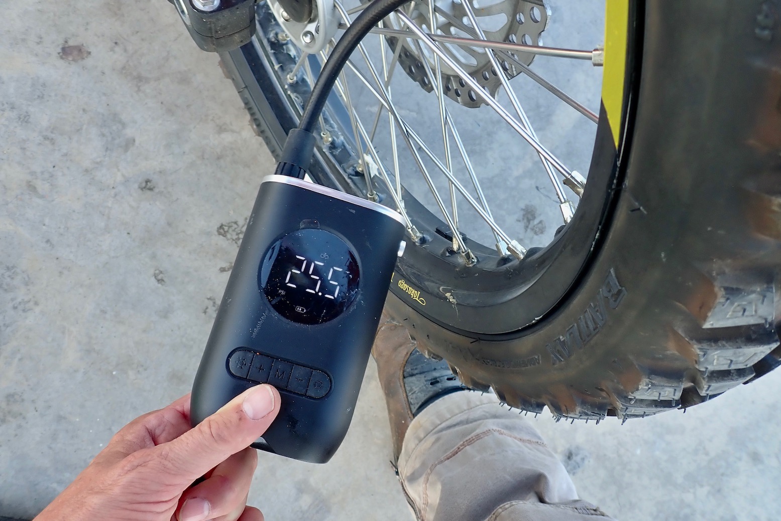 An application scenario or product detail of tyre pump - Image 12