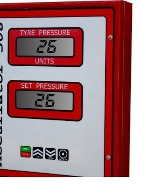 An application scenario or product detail of wall mounted tire inflator - Image 17